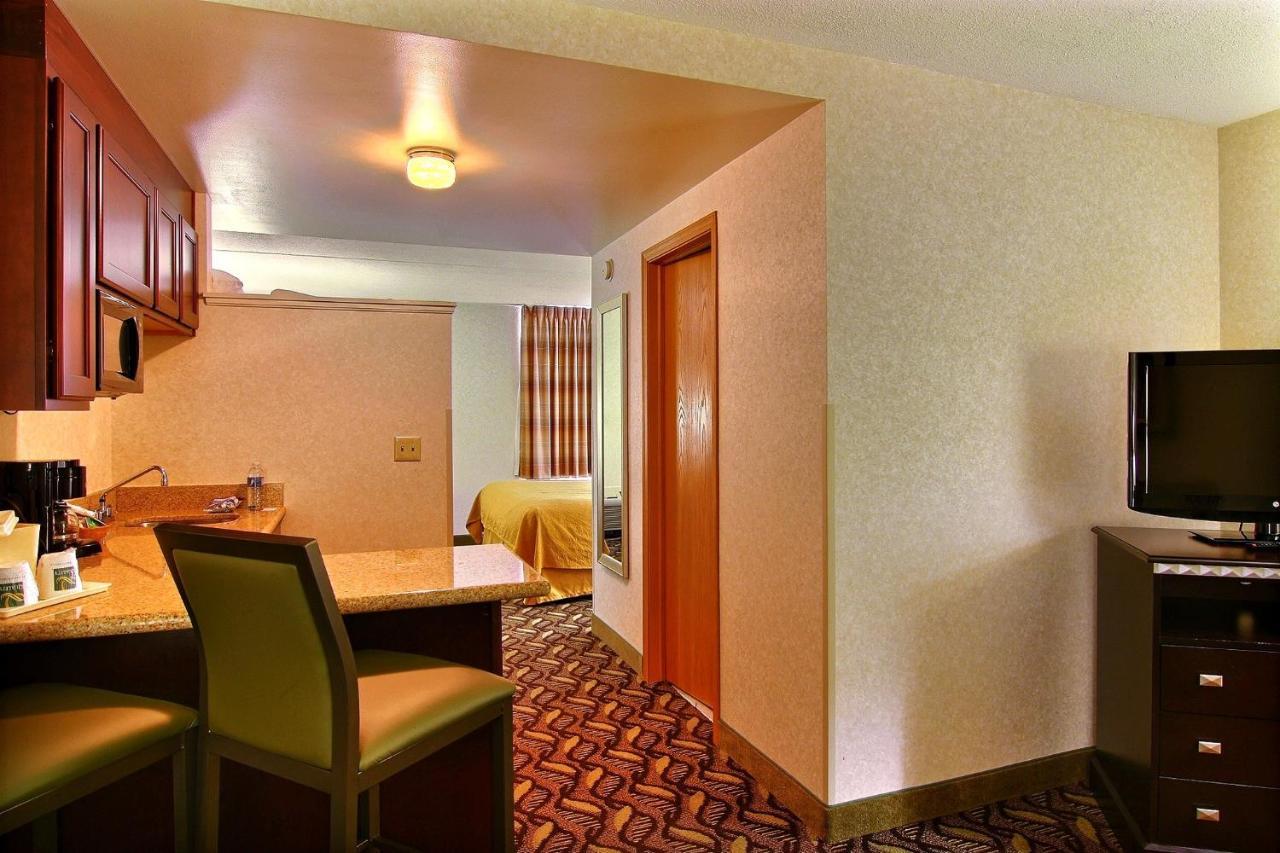 Quality Inn & Suites Mansfield Eksteriør bilde
